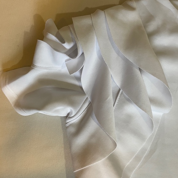 NEW Peplum Top Flutter Sleeve Details - Picture 4 of 4